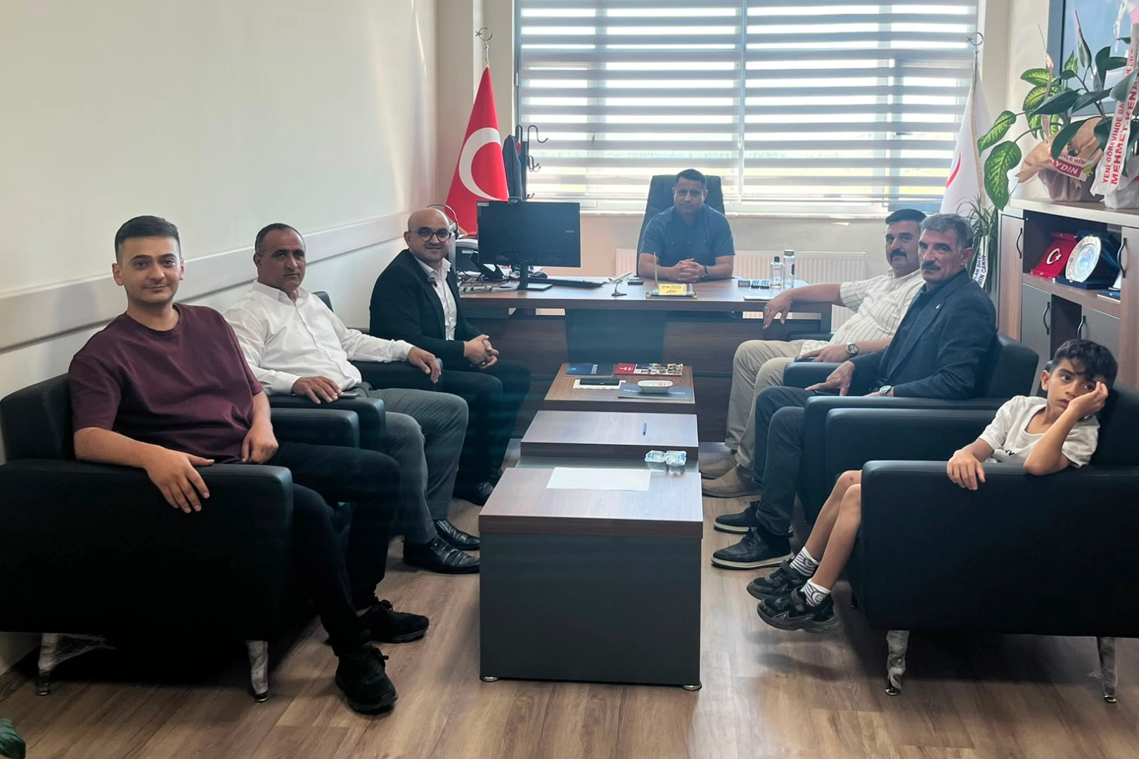 &Ouml;z Sağlık-İş Sendikası Ağrı'dan Cenap Işık&rsquo;a ziyaret