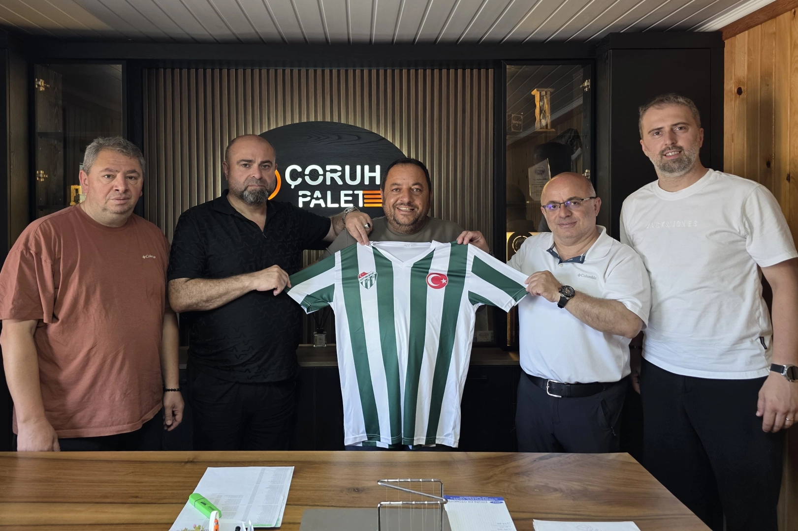 Artvinspor&rsquo;un kadın voleybol projesine Bursa&rsquo;dan destek