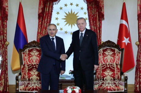 Cumhurbaşkanı Erdoğan, Paşinyan ile g&ouml;r&uuml;şt&uuml;