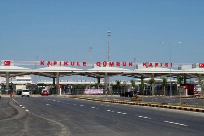 Avrupa sınır kapılarında bayram rekoru! Ara&ccedil; ve yolcu girişlerinde tarihi zirve