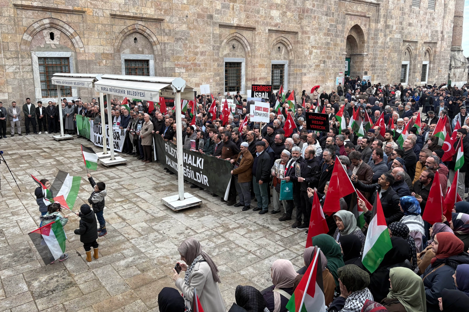 Bursa G&ouml;n&uuml;ll&uuml; Kuruluşlar'dan Filistin i&ccedil;in tek y&uuml;rek