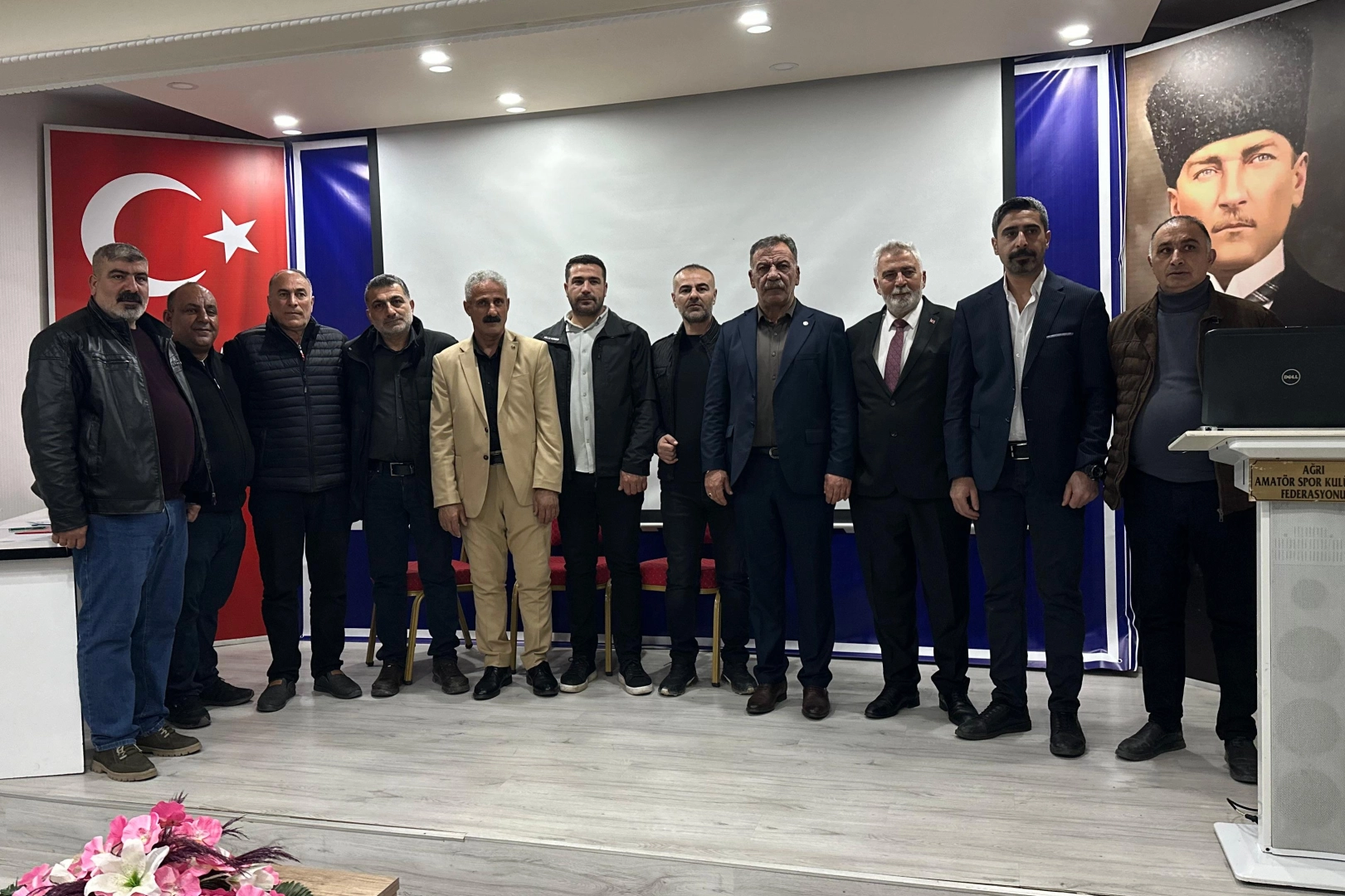 Ağrı Sanayi Sitesi Esnaf ve Sanatk&acirc;rlar Birliği Derneği se&ccedil;imlerinde Hayati Bekis başkan se&ccedil;ildi