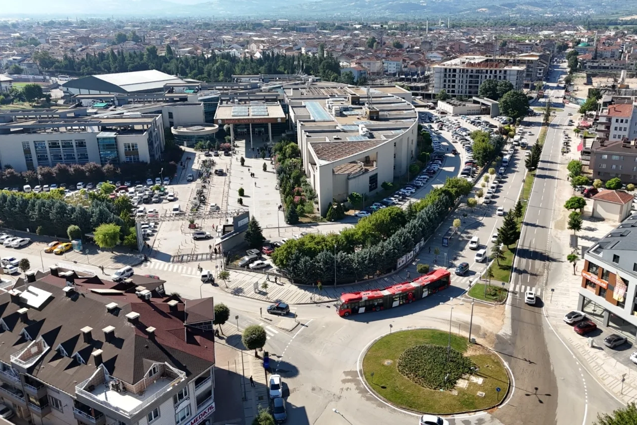 Bursa İneg&ouml;l&rsquo;de metrob&uuml;s i&ccedil;in ilk test s&uuml;r&uuml;ş&uuml; yapıldı