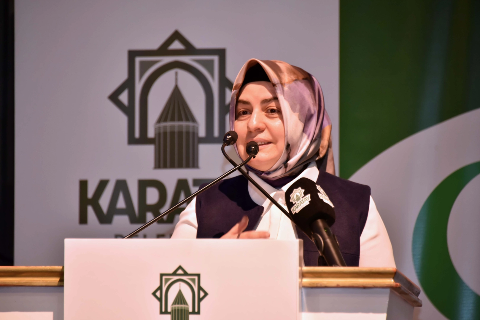 Konya Karatay'da evli &ccedil;iftlere eğitim s&uuml;r&uuml;yor