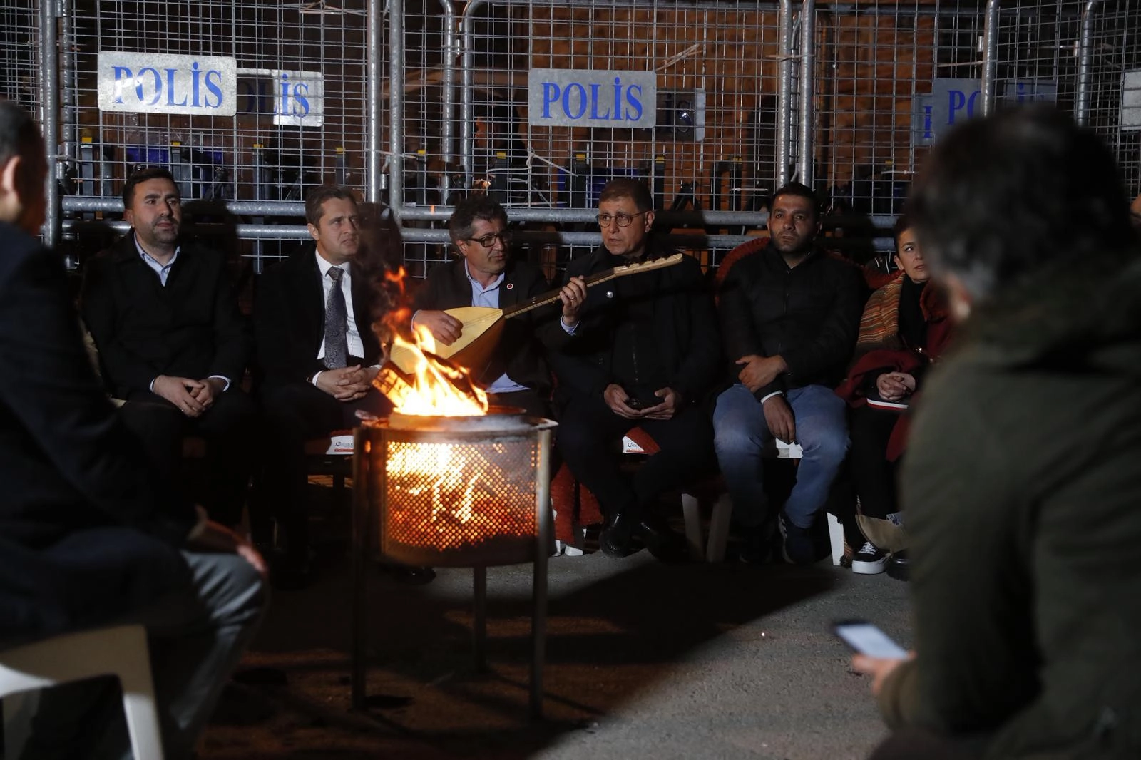 İzmir'de 'Ata mirası n&ouml;beti' &uuml;&ccedil;&uuml;nc&uuml; g&uuml;n&uuml;nde