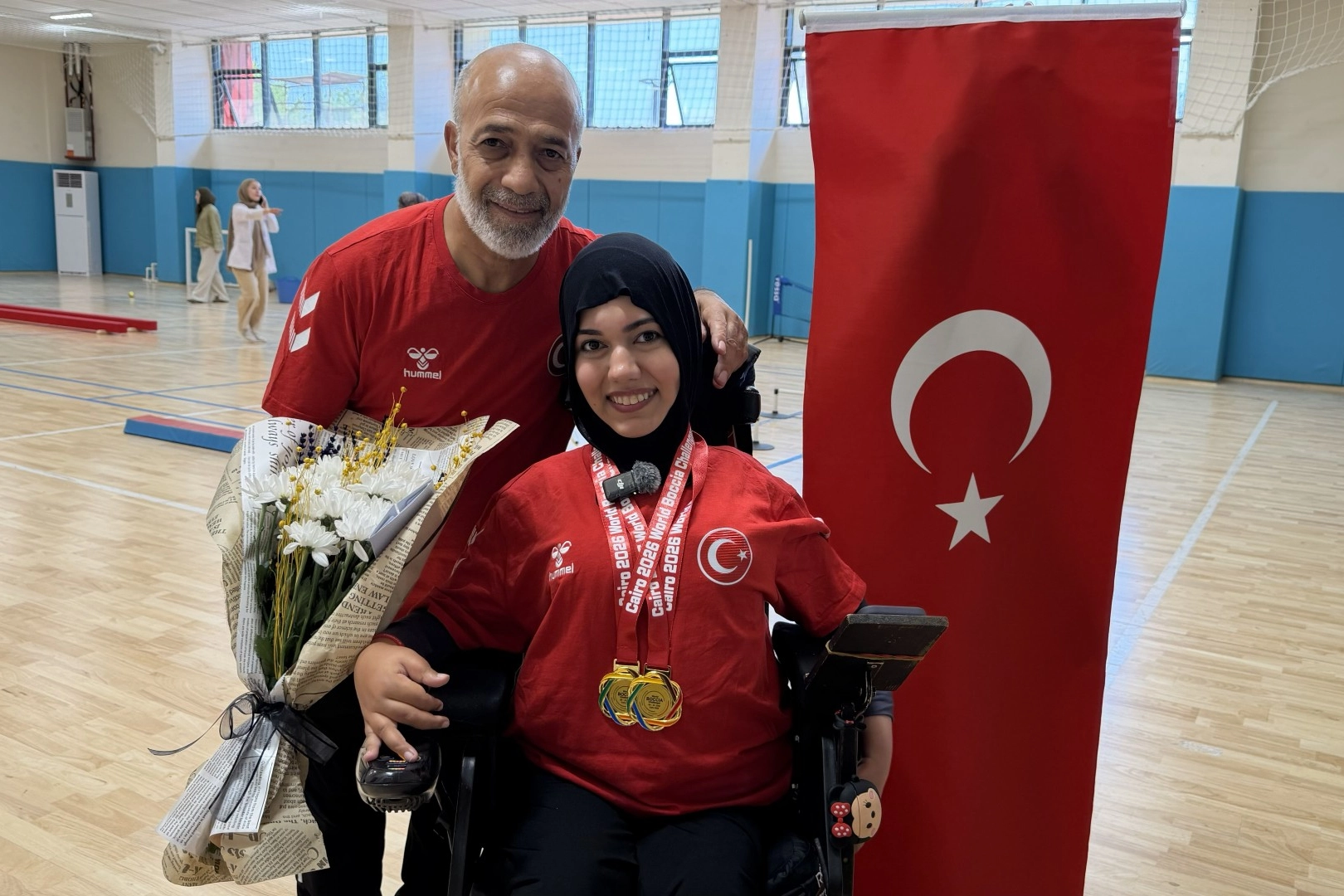 D&uuml;nya şampiyonu Alyurt&rsquo;a s&uuml;rpriz kutlama