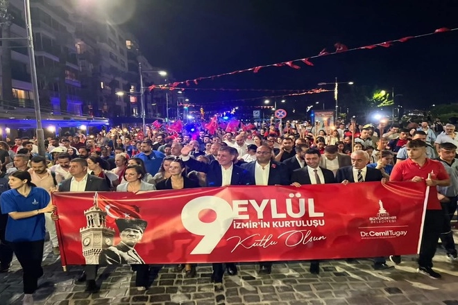 İzmir&rsquo;in kurtuluşunun 103. yılı coşkuyla kutlandı