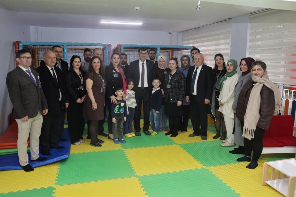 K&uuml;tahya'da G&uuml;nd&uuml;z &Ccedil;ocuk Bakımevi yenilendi