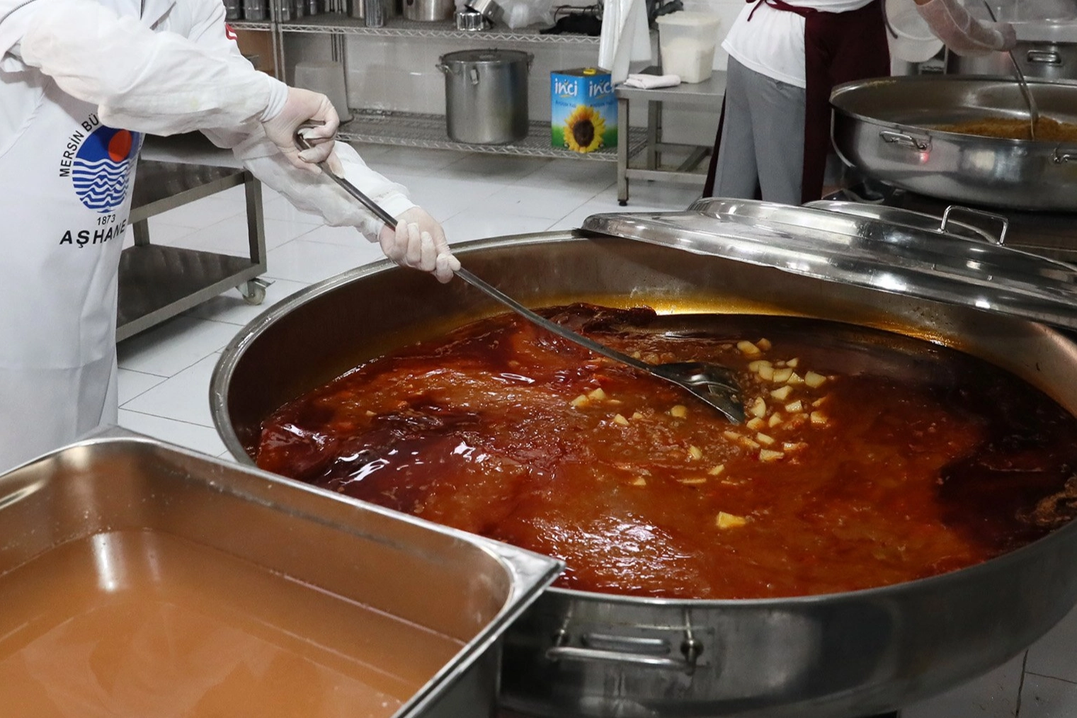 Mersin B&uuml;y&uuml;kşehir&rsquo;den 'aşhane' iddialarına yanıt