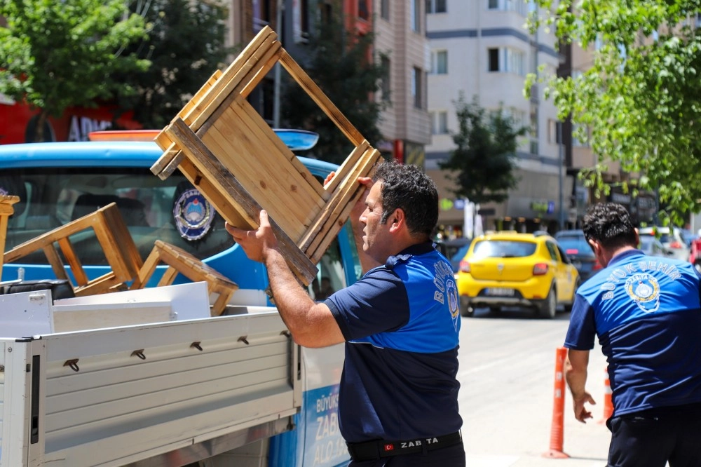 Eskişehir&rsquo;de zabıta ekipleri denetimlerini aralıksız s&uuml;r&uuml;yor