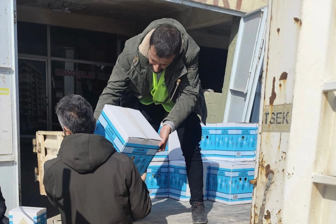 Mardin Artuklu Belediyesi&rsquo;nden ihtiya&ccedil; sahiplerine ramazan paketi desteği