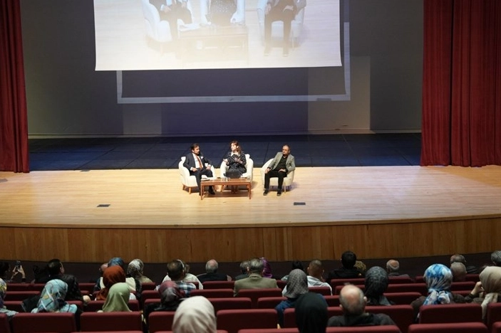 Denizli'de farkındalıktan &ccedil;&ouml;z&uuml;me &ldquo;Ger&ccedil;eğin Peşinde&rdquo;