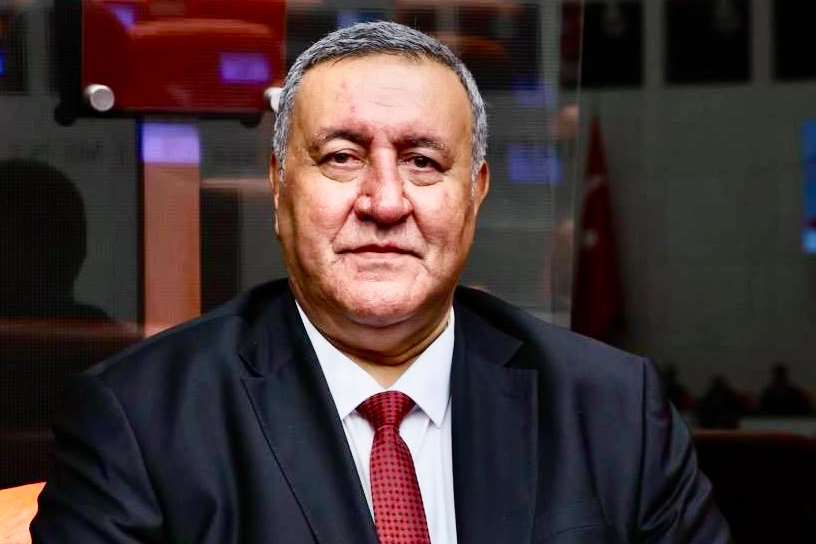 &Ouml;mer Fethi G&uuml;rer'den yoksulluk tablosu mesajı