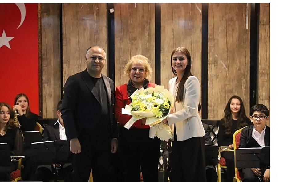 Geleceğin m&uuml;zisyenlerinden Korkuteli'nde anlamlı konser