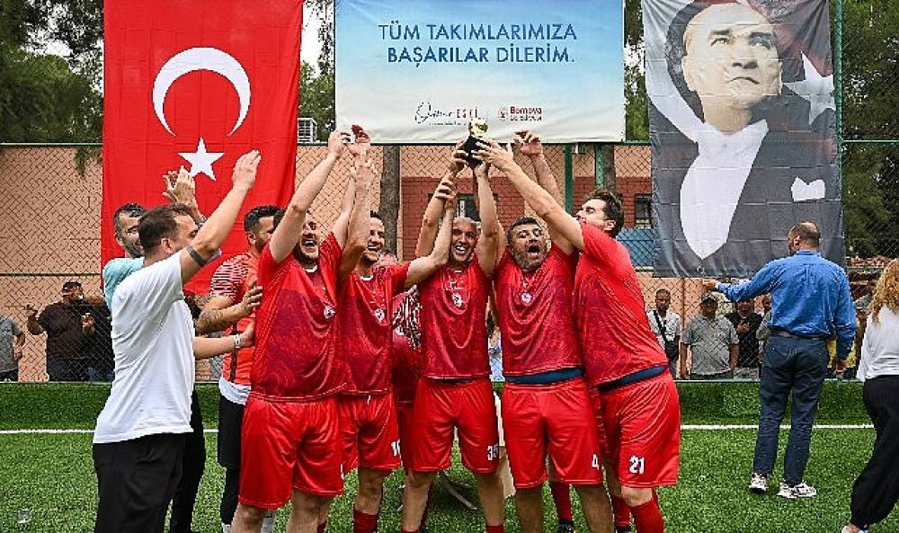 Bornova'da dostluk kazandı