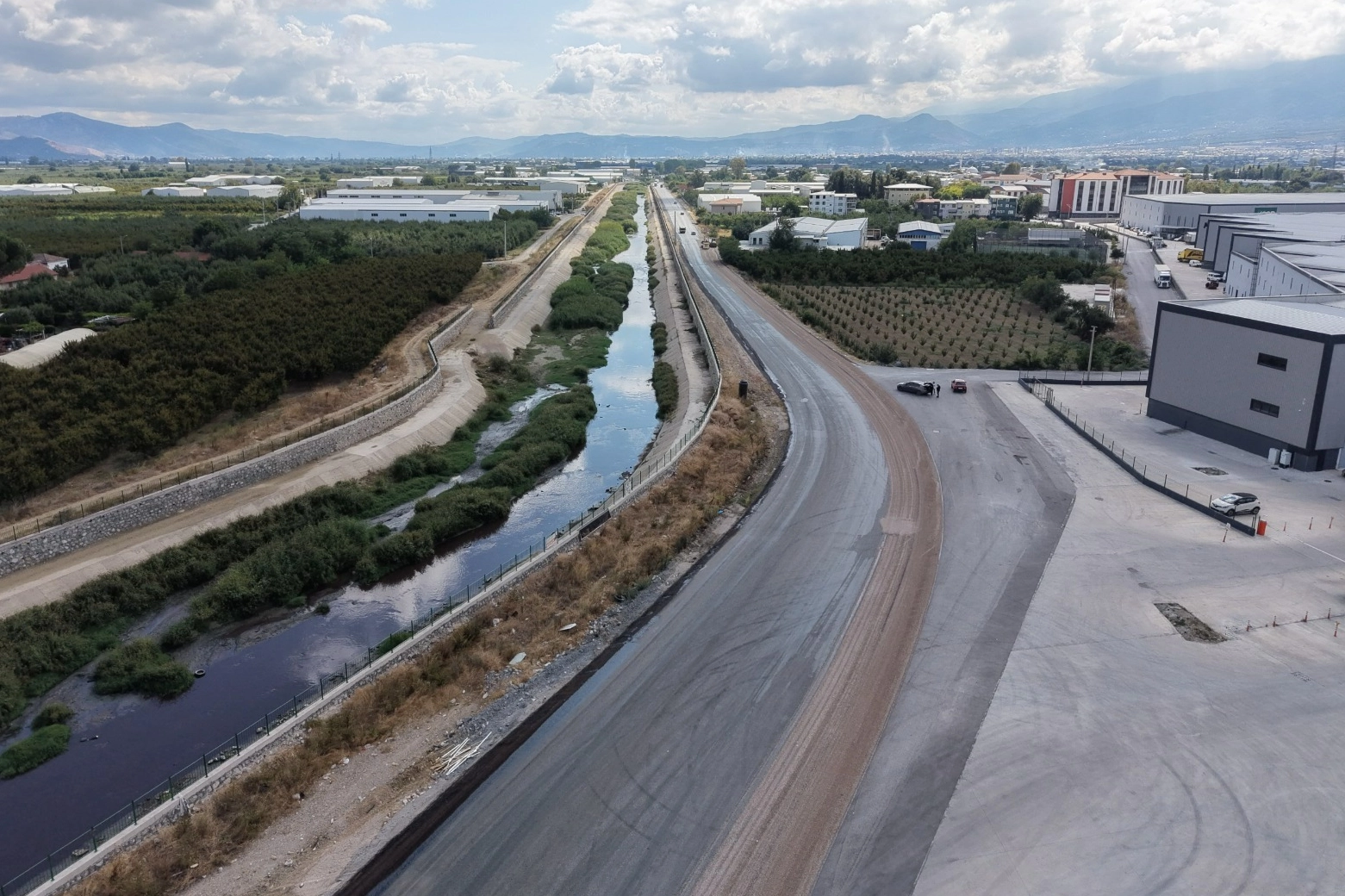 Bursa B&uuml;y&uuml;kşehir Samanlı bağlantı yolunu yeniledi