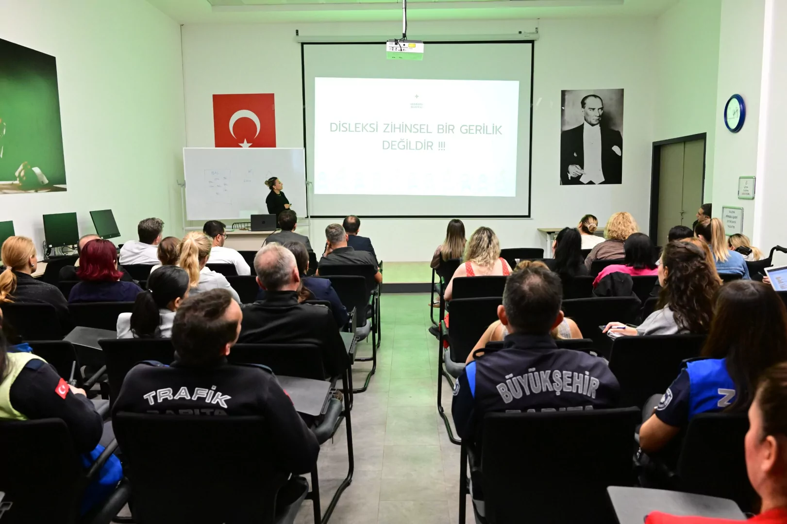 Manisa B&uuml;y&uuml;kşehir'den personeline disleksi farkındalığı