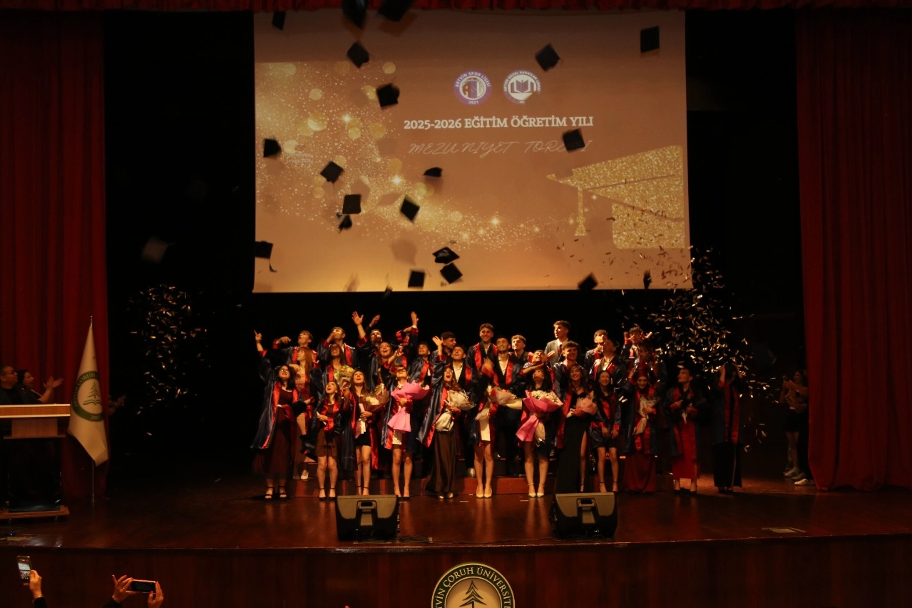 Artvin&rsquo;de mezuniyet coşkusu