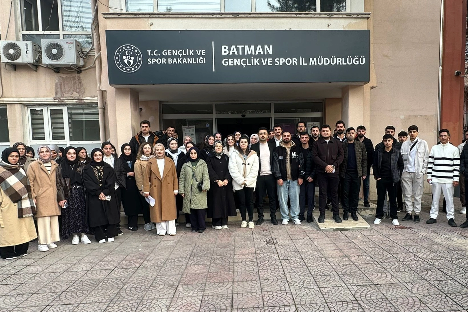 Batman Sasonlu gen&ccedil;ler Başkent'e uğurlandı