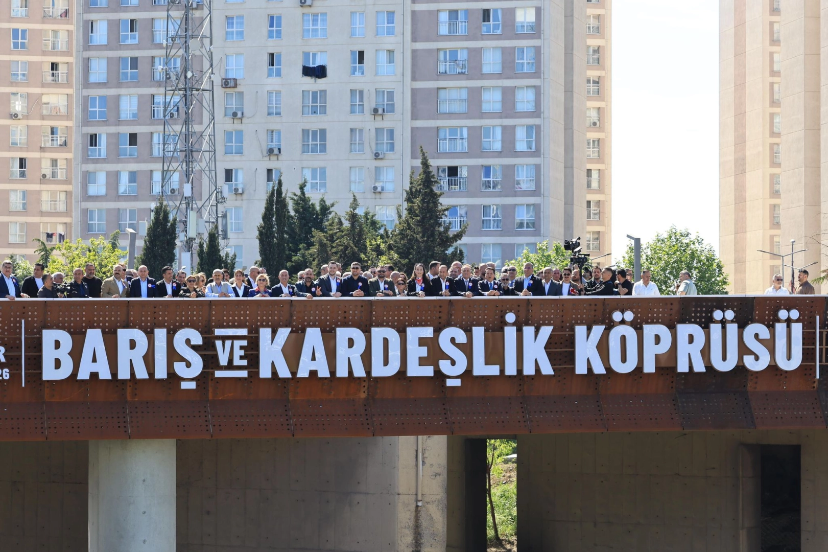 İstanbul Esenyurt'ta 'Barış ve Kardeşlik' K&ouml;pr&uuml;s&uuml; a&ccedil;ıldı