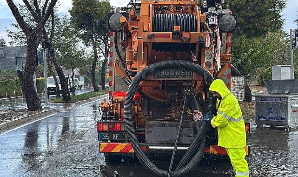 İzmir'de yağmur teyakkuzu