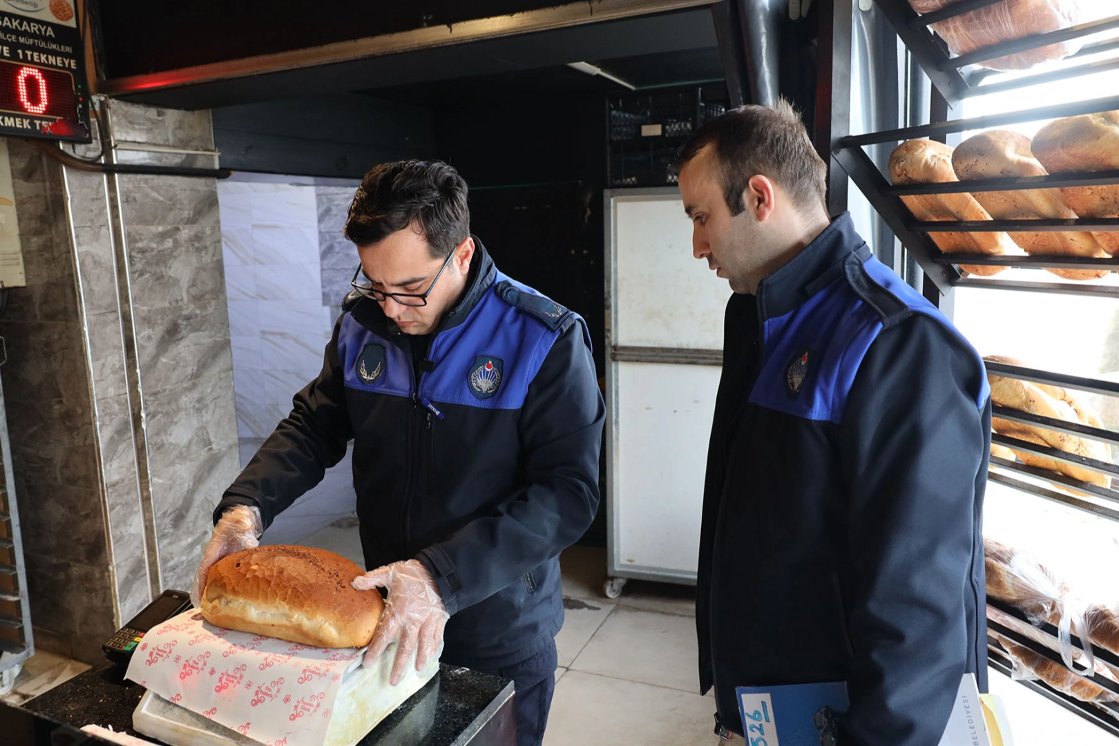 Sakarya'da Ramazan &ouml;ncesi fırınları tek tek denetledi
