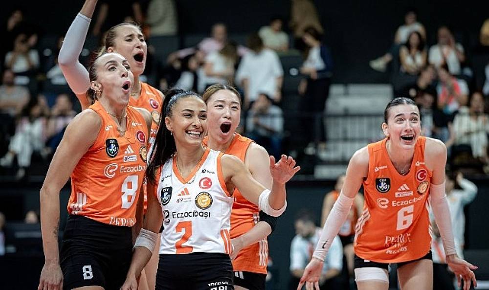 Eczacıbaşı Peron İstanbul'un derbide rakibi VakıfBank