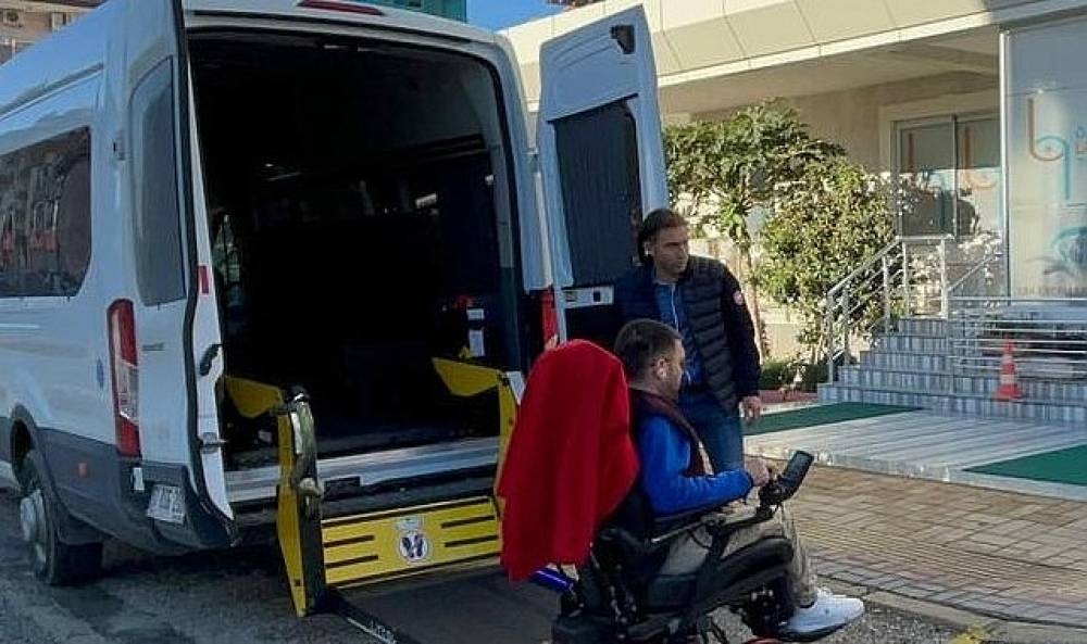 Antalya Büyükşehir Belediyesi Alanya'da engelli vatandaşları yalnız bırakmıyor