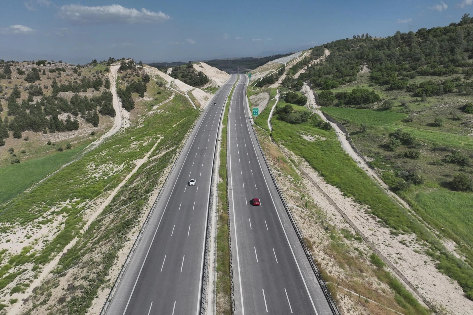 Aydın-Denizli Otoyolu'nu 3 günde 22 bin araç kullandı