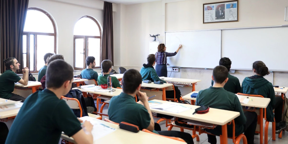 2026 YILI Y&Ouml;NETİCİ G&Ouml;REVLENDİRME VE &Ouml;ĞRETMENLERİN YER DEĞİŞTİRME TAKVİMLERİ A&Ccedil;IKLANDI