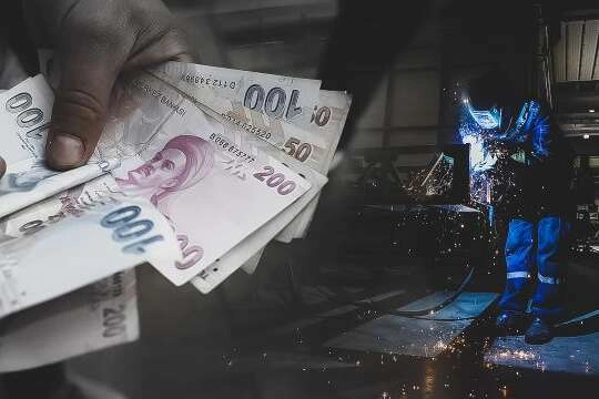 &Uuml;&ccedil;&uuml;nc&uuml; &ccedil;eyrekte &uuml;cretler arttı, sanayide istihdam geriledi!