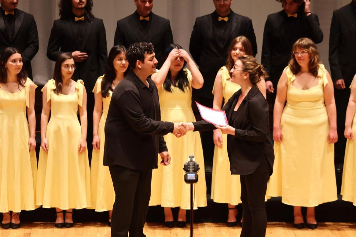 İzmir Uluslararası &Ccedil;oksesli Korolar Festivali başladı
