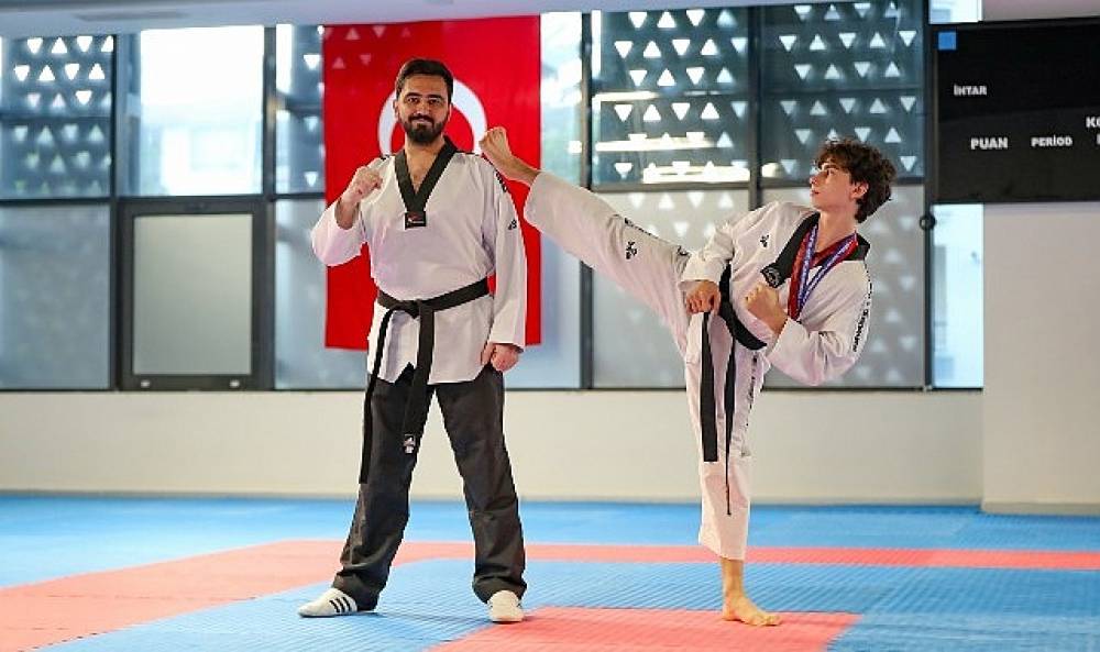 AGM Sporcusu Milli Takım Adına Balkan Taekwondo Şampiyonası'nda