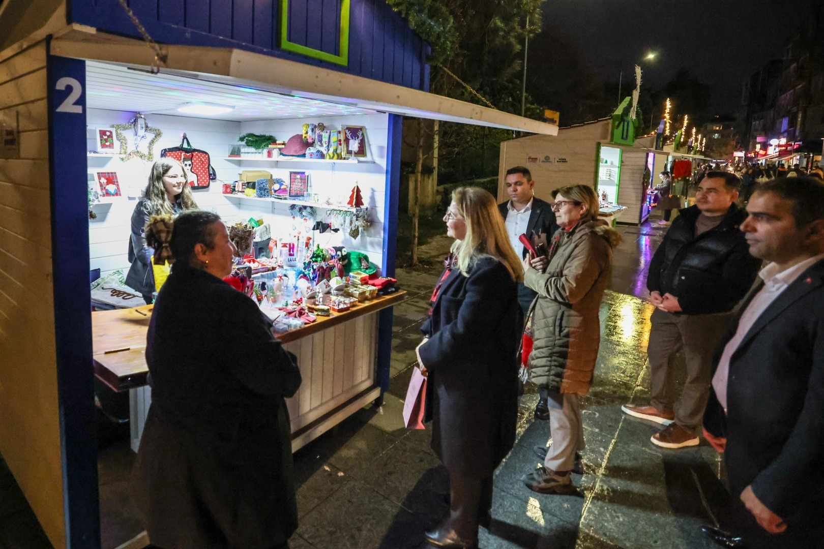 Başkan Ovalıoğlu İstanbul Bakırköy’de kurulan yılbaşı panayırını ziyaret etti