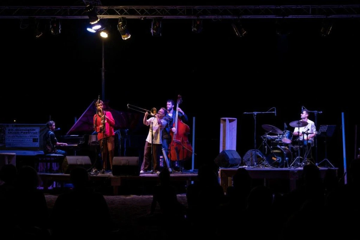 23. G&uuml;m&uuml;şl&uuml;k M&uuml;zik Festivali&rsquo;nde Caz R&uuml;zgarı: Loek van den Berg Quintet Bodrumluları B&uuml;y&uuml;ledi