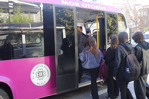 Muğla Büyükşehir'den 'mor otobüsü' atağı