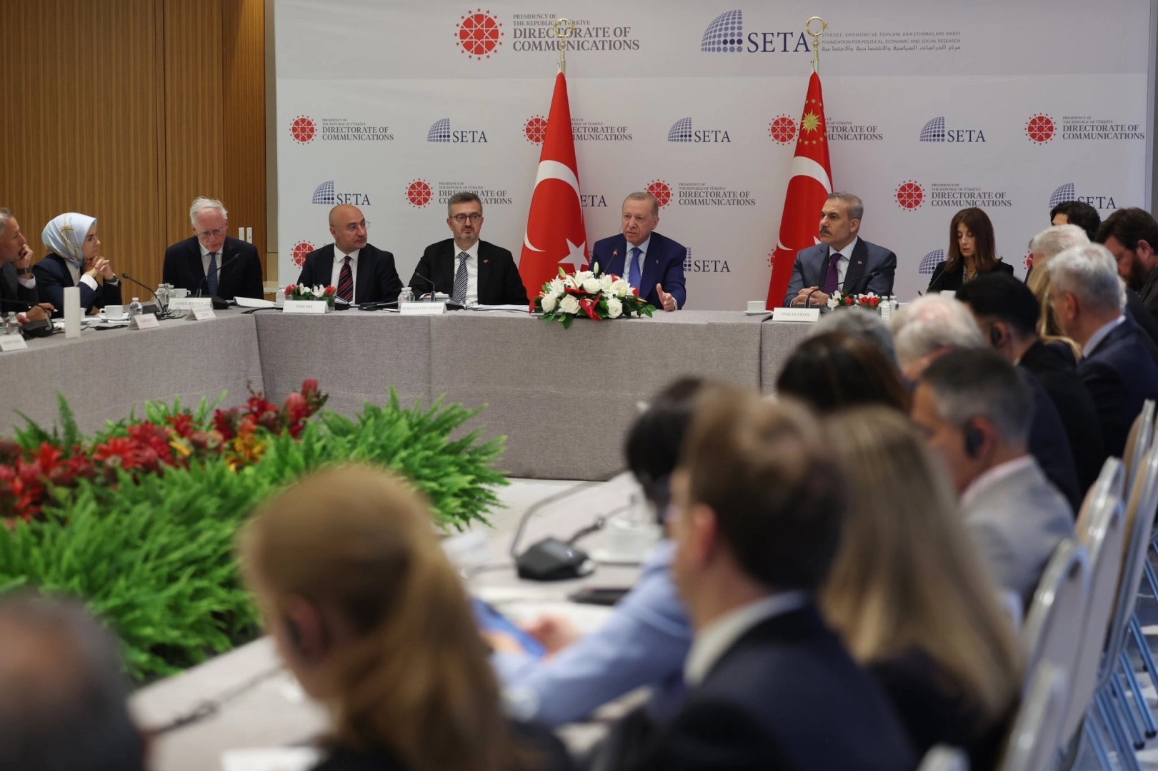 Cumhurbaşkanı Erdoğan, New York&rsquo;ta ABD&rsquo;li d&uuml;ş&uuml;nce kuruluşu temsilcileriyle buluştu