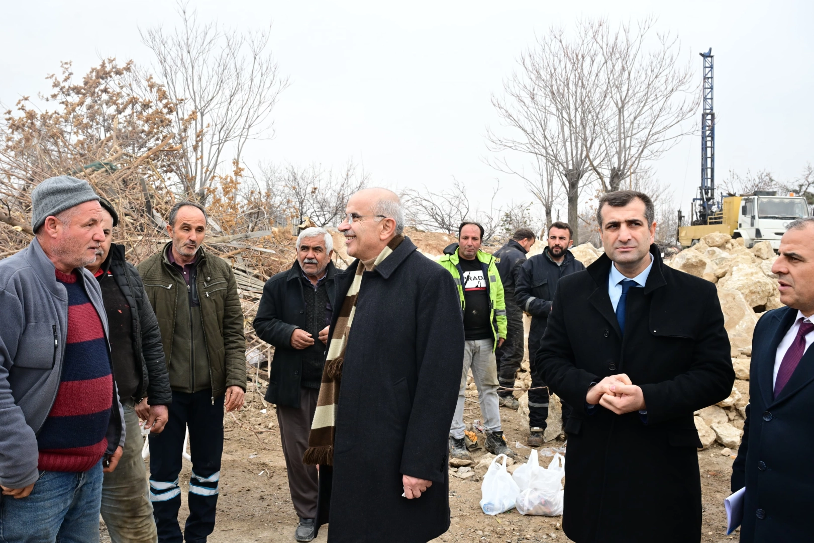 Başkan Er, Taştepe Mahallesi rezerv alanında incelemelerde bulundu