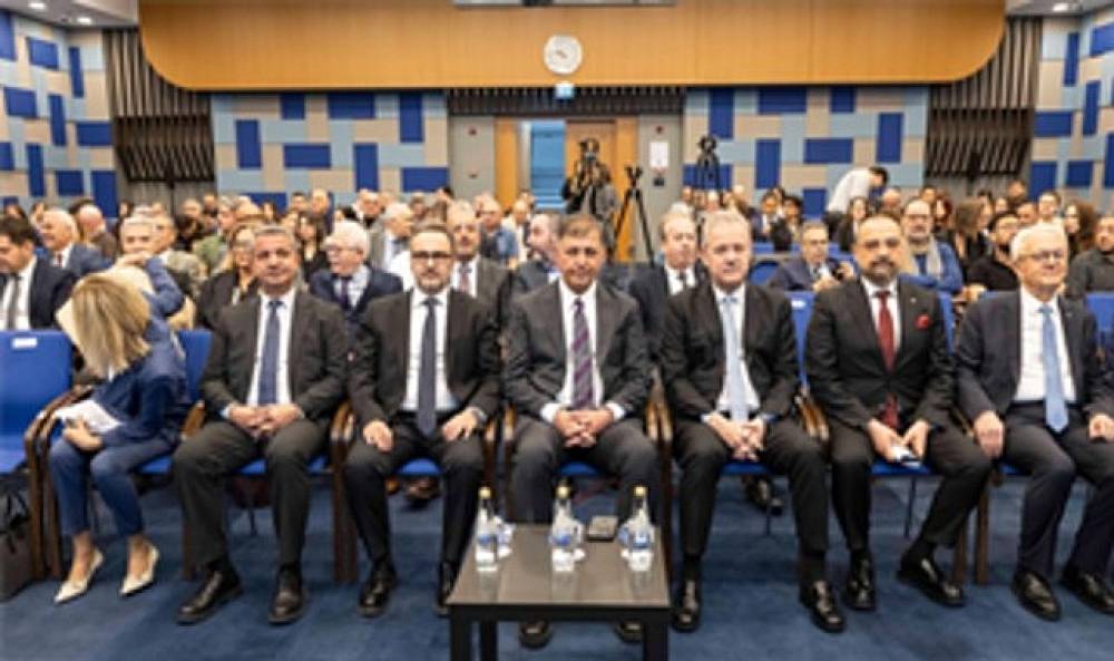 Başkan Tugay'dan sağlık turizminde ortak akıl &ccedil;ağrısı