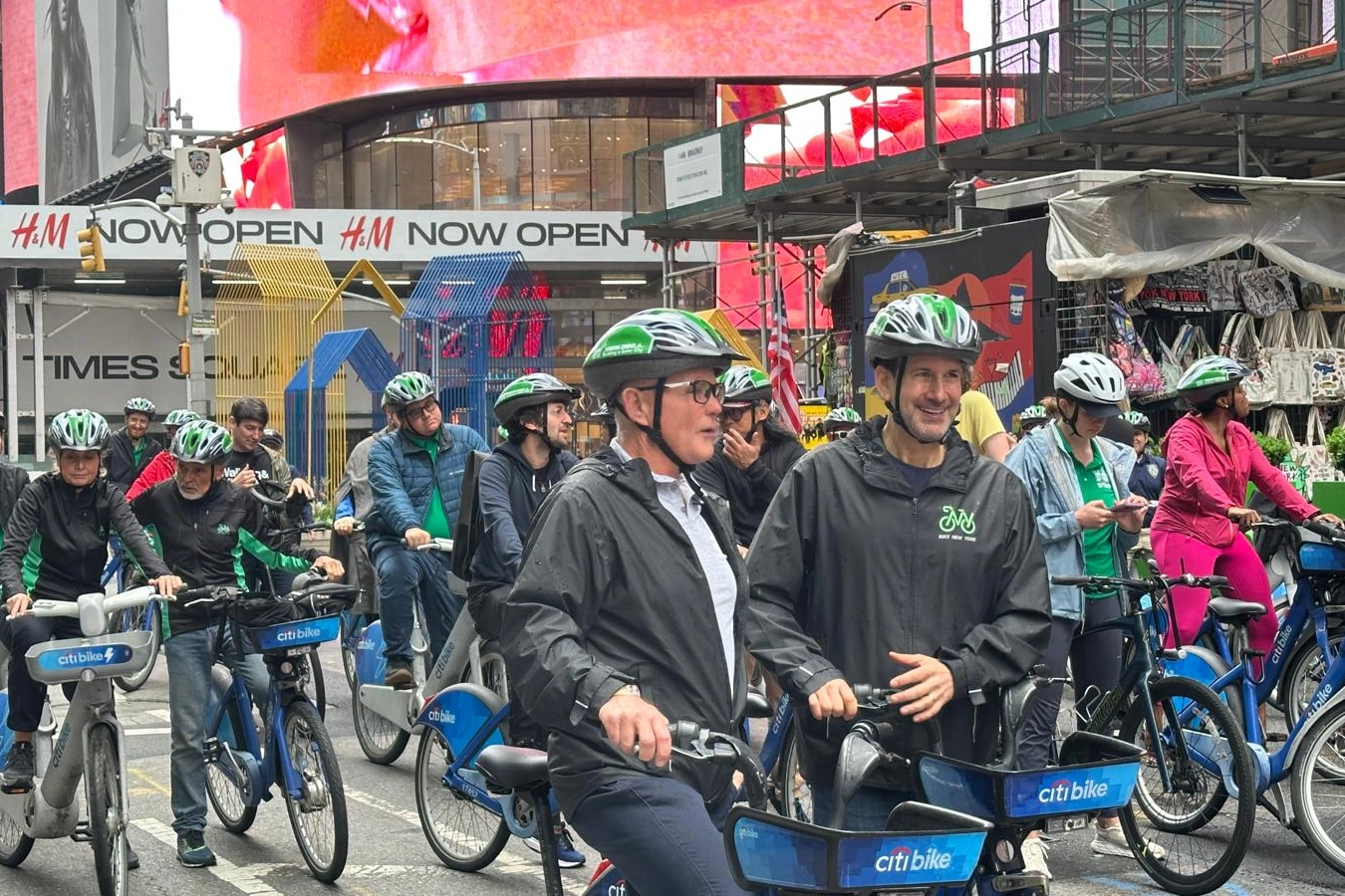New York'ta Car Free Earth Day başladı! 54 sokak trafiğe kapatıldı!