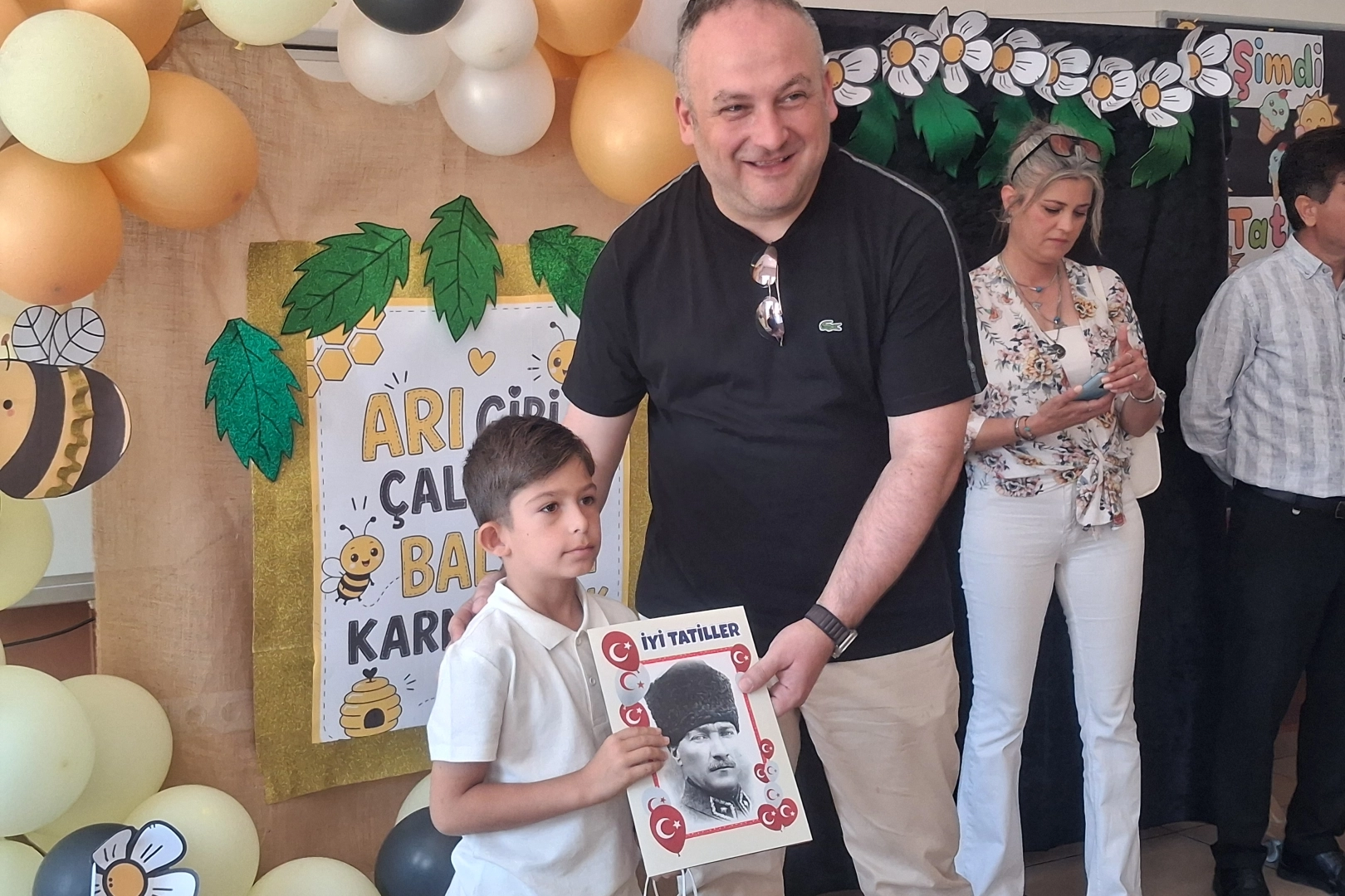 &Ouml;ğrenciler karnelerine kavuştular