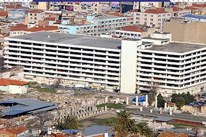 İzmir B&uuml;y&uuml;kşehir&rsquo;den &Ccedil;ankaya Otoparkı a&ccedil;ıklaması: Hizmet zorunlu durduruldu!