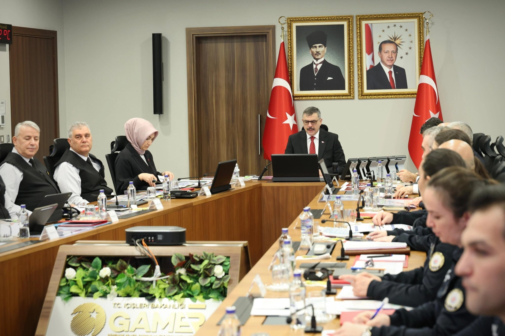 İ&ccedil;işleri Bakanı &Ccedil;ift&ccedil;i&rsquo;den yeni atamalara tebrik