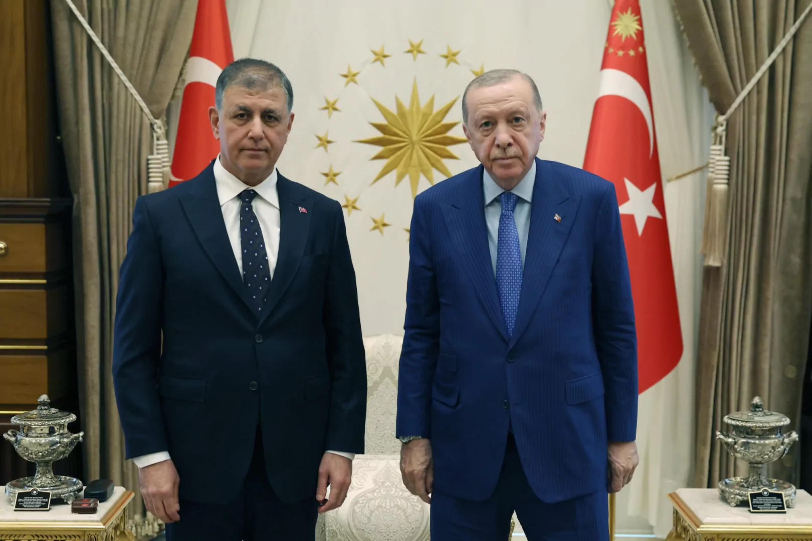 İzmir B&uuml;y&uuml;kşehir Belediye Başkanı Cemil Tugay, K&uuml;lliye'de
