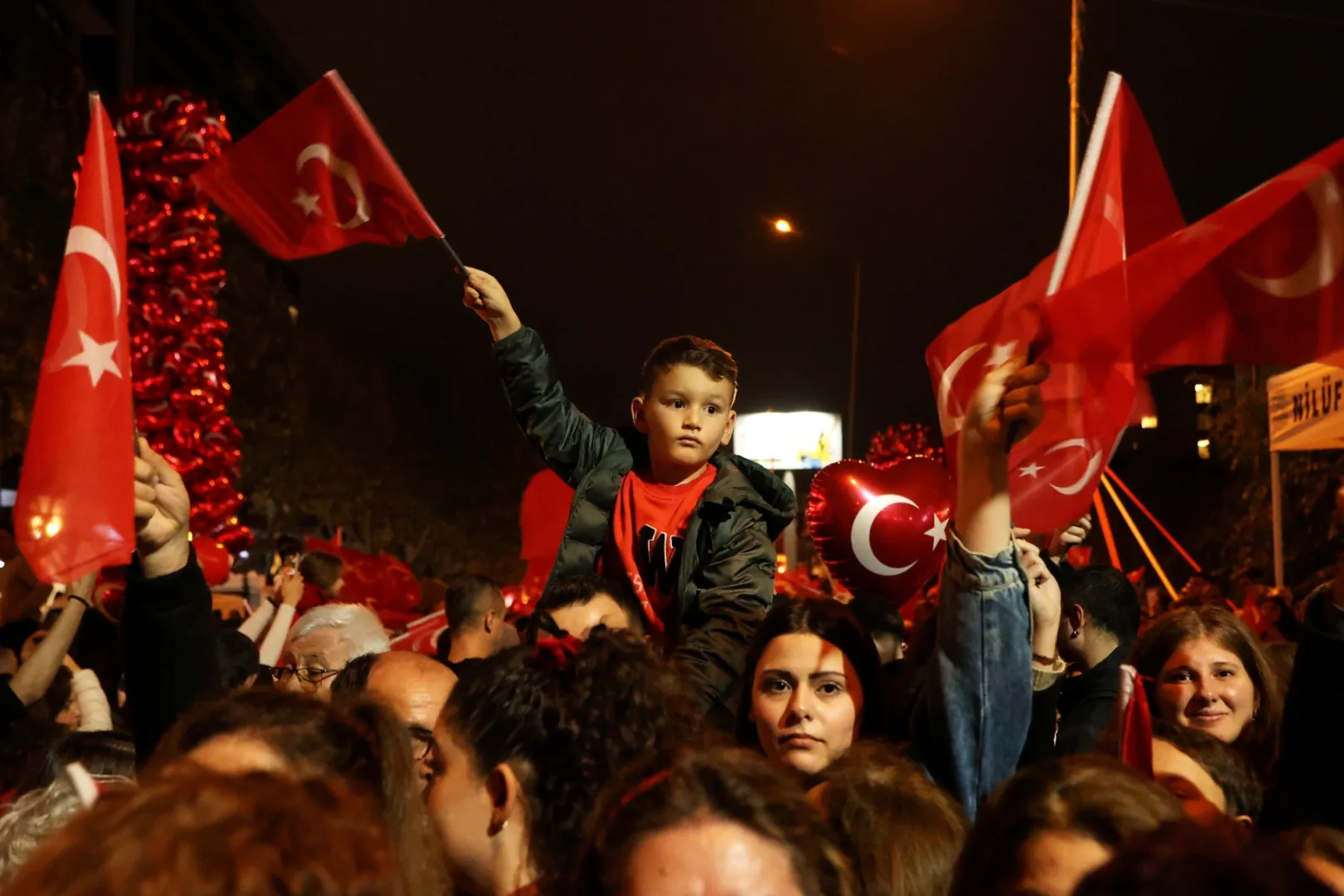 Binlerce Nil&uuml;ferli Cumhuriyet&rsquo;in 103&rsquo;&uuml;nc&uuml; yılında tek y&uuml;rek oldu