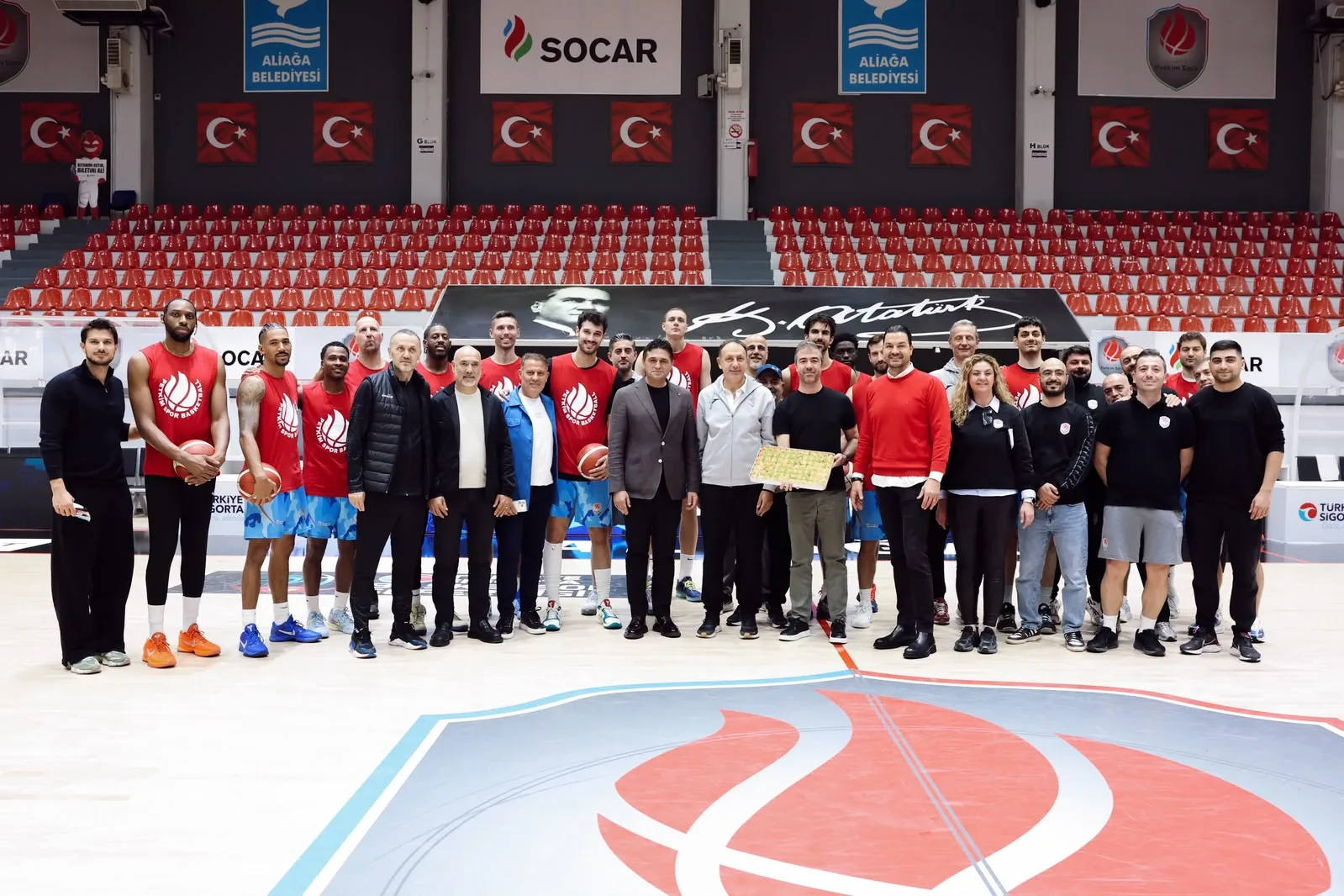 Başkan Serkan Acar'dan Aliağa Petkimspor'a ziyaret