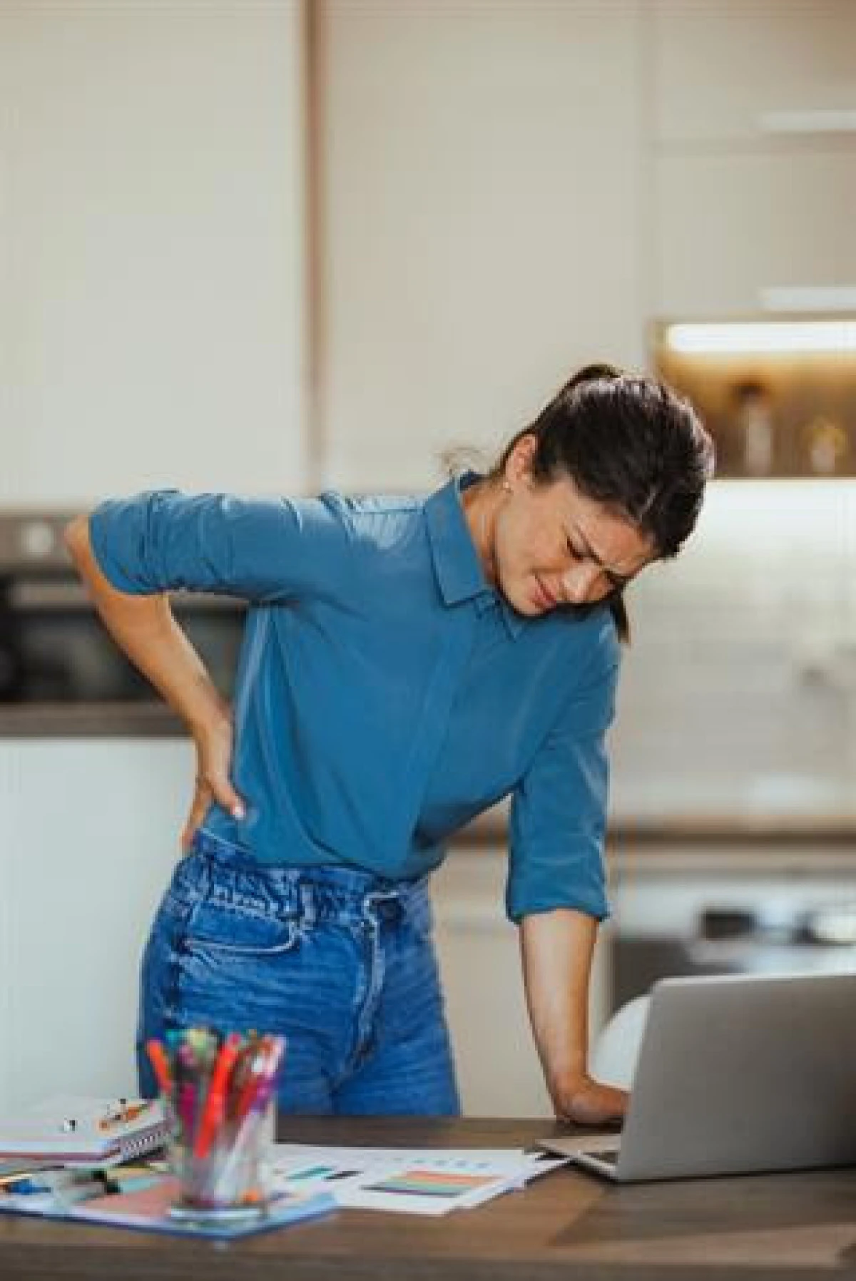 Ağrısız Yaşamak M&uuml;mk&uuml;n:  G&uuml;nl&uuml;k Hayatta Yapılacak Değişikliklerle Sırt Ağrıları Engellenebilir