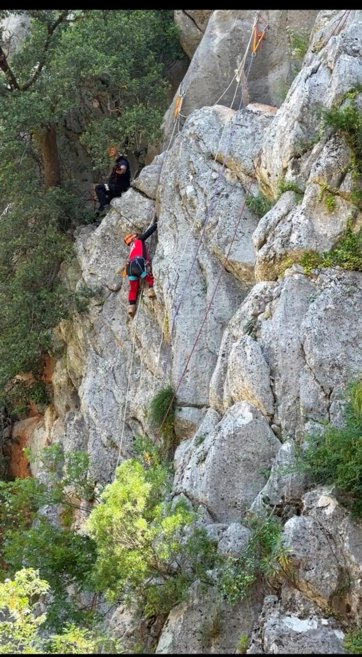 Alanya İHH Arama Kurtarma Ekibi, Isparta&rsquo;daki Zorlu Eğitimi Başarıyla Tamamladı