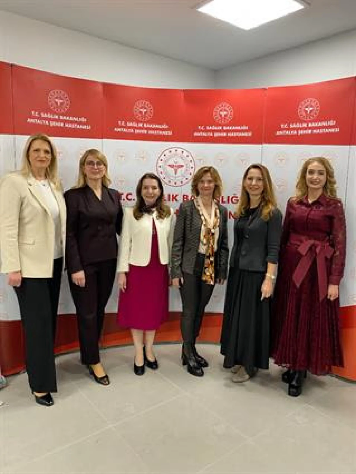 ANTALYA&rsquo;DA &ldquo;BESLENME VE RADYOTERAPİ&rdquo; HASTA OKULU  YOĞUN İLGİ G&Ouml;RD&Uuml;