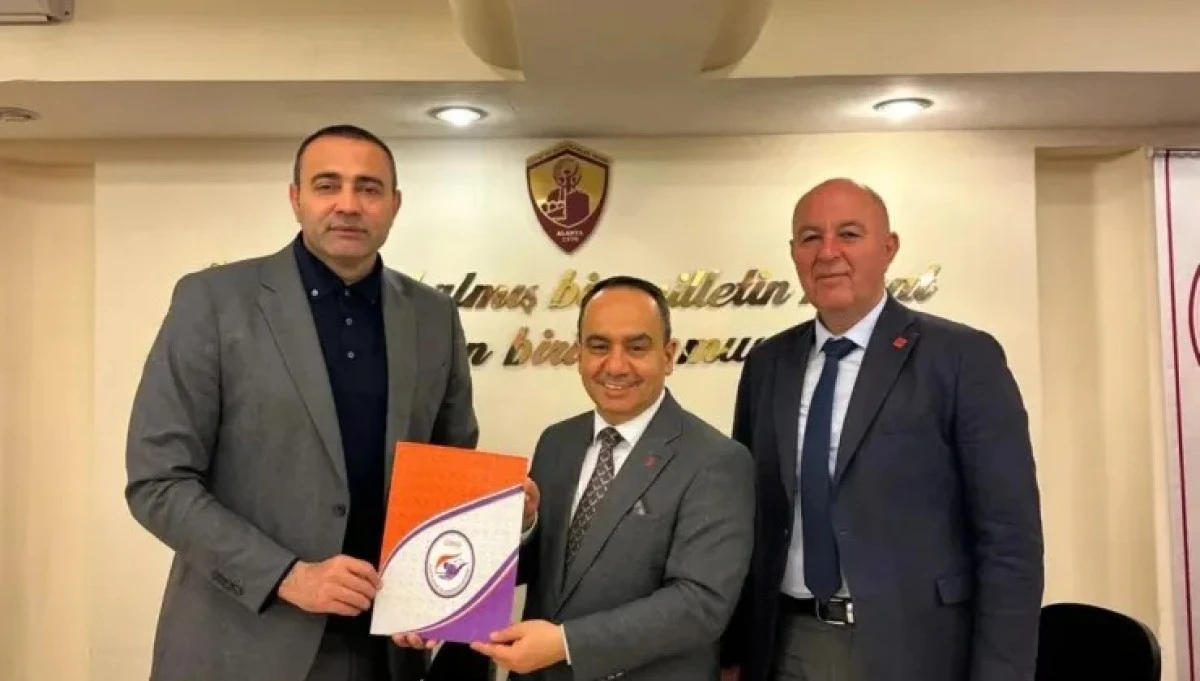 Başkan B&uuml;lent Kandemir: &ldquo;Esnaf Ayakta Kalırsa Alanya Kazanır&rdquo;